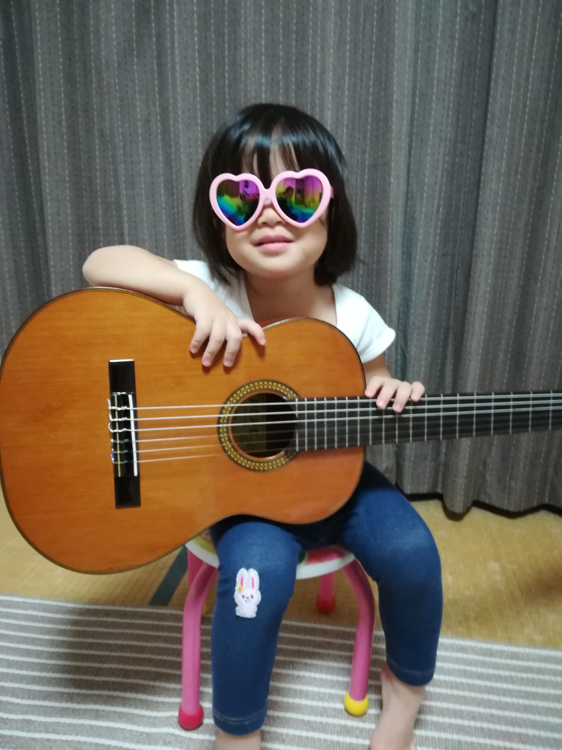 幼児のギター