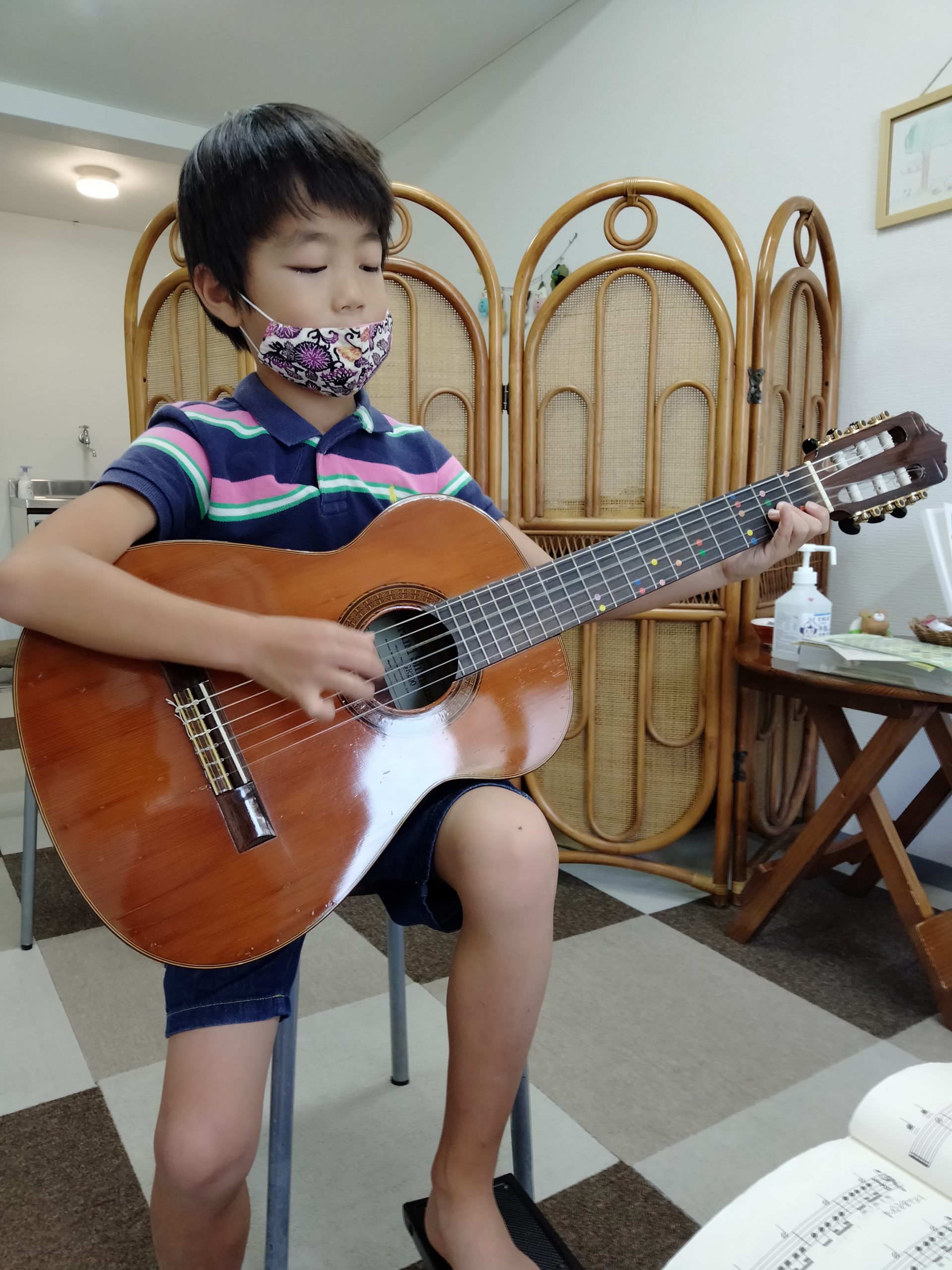 クラシックギター子供
